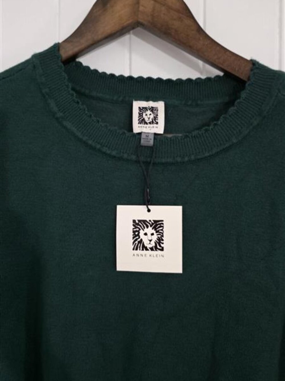 NWT Anne Klein Botanical Green Short Sleeve Sweater Top Gold Buttons M - Picture 3 of 10